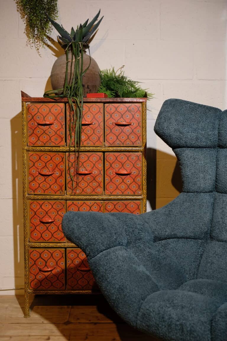 Ladenkast Besch - rood - Livik meubelen