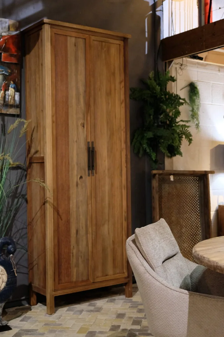 Kast Yasmin - Livik meubelen